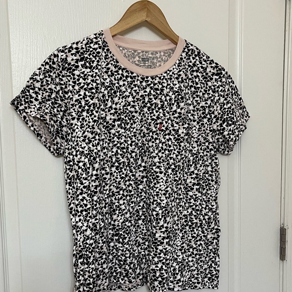 Levis abstract perfect crew short sleeve tee shirt (women’s size large)